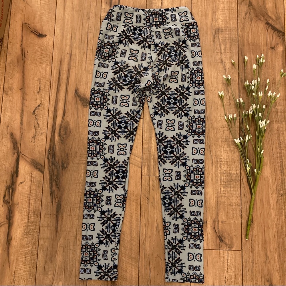 🪴3/$15 LuLaRoe tween blue pattern leggings